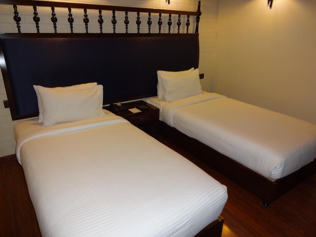 Best Western Plus O2 Indore Exterior photo