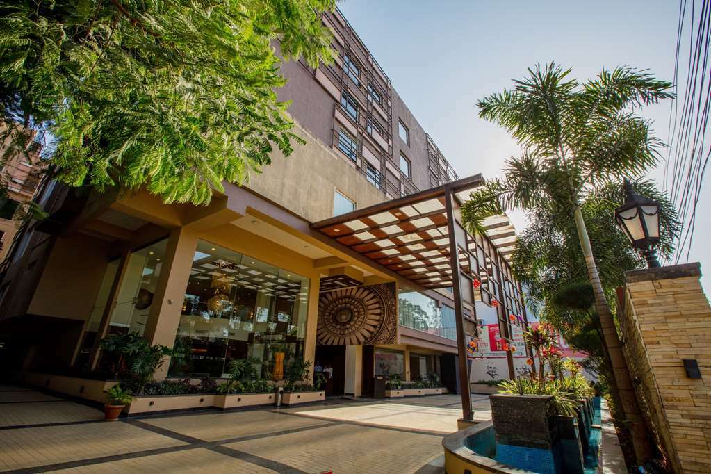 Best Western Plus O2 Indore Exterior photo